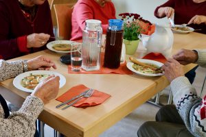 Jakobusvesper in Hausen - gut hat es geschmeckt, ein Nachschlag wurde gerne genommen!