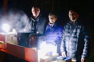 das Team des TSV Weilimdorf mit Glühwein und Kinderpunsch an der Waldweihnacht 2017