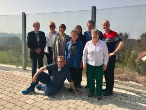 Schön wars! Am Sonntagmittag wurde noch auf der Terrasse des Haus Lutzenberg ein Gruppenbild gemacht!