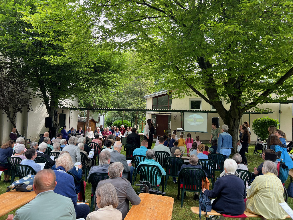 Sommerfest mit Graswurzel-Gottesdienst